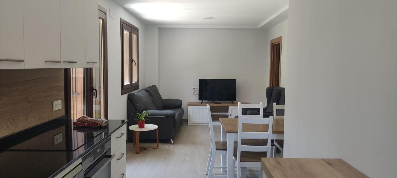 Apartamentos Rurales Ainariak Burgui Bagian luar foto