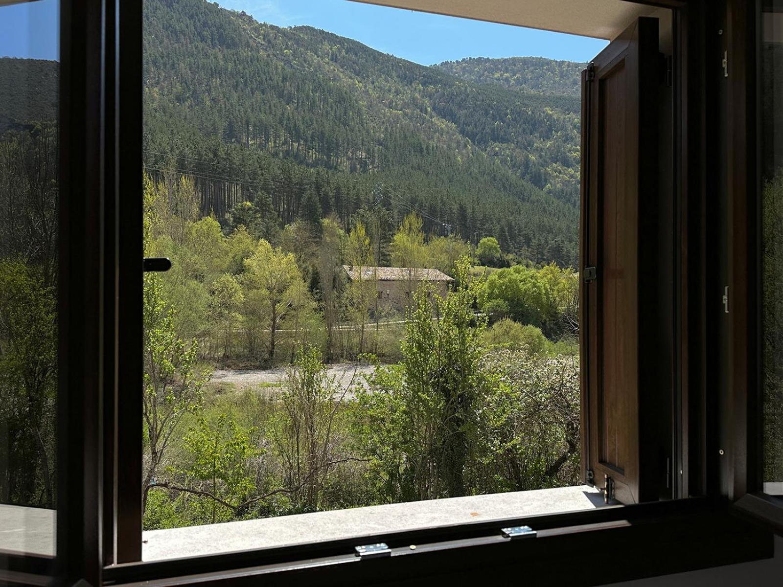 Apartamentos Rurales Ainariak Burgui Bagian luar foto